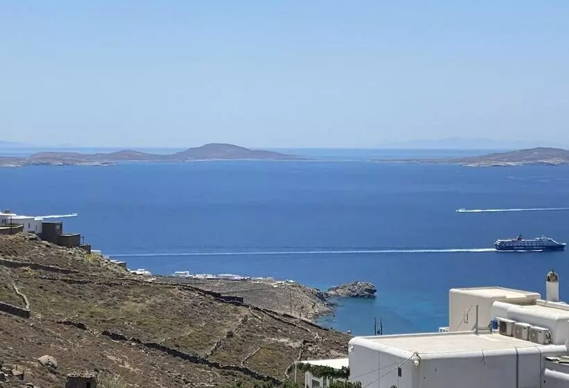 فندق Flaskos Suites And More