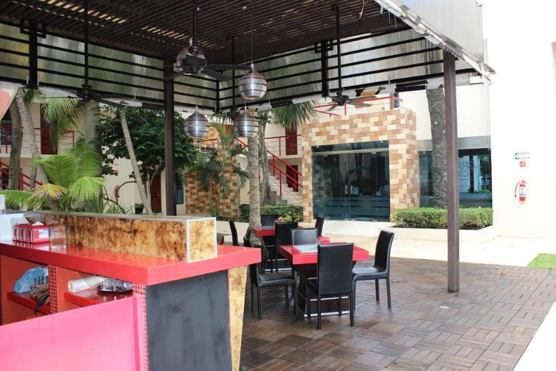 Grand City Hotel Cancun