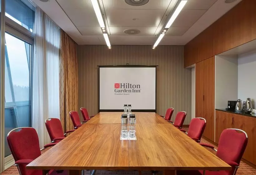 هتل Hilton Garden Inn Frankfurt Airport