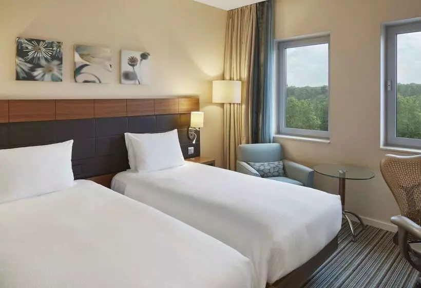 هتل Hilton Garden Inn Frankfurt Airport