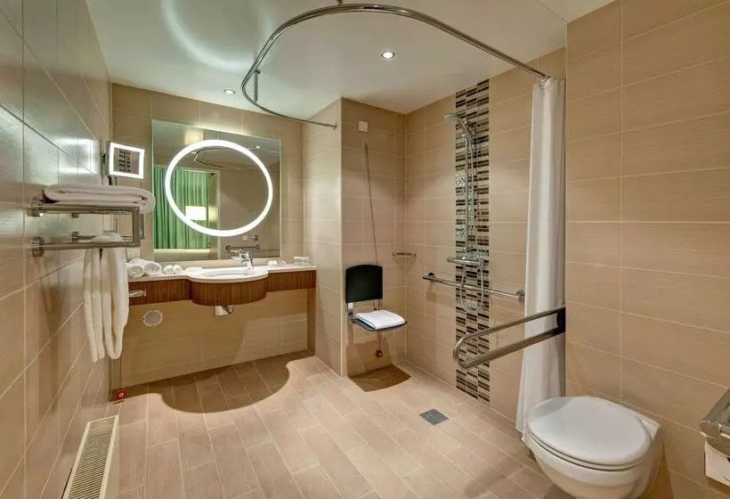 هتل Hilton Garden Inn Frankfurt Airport