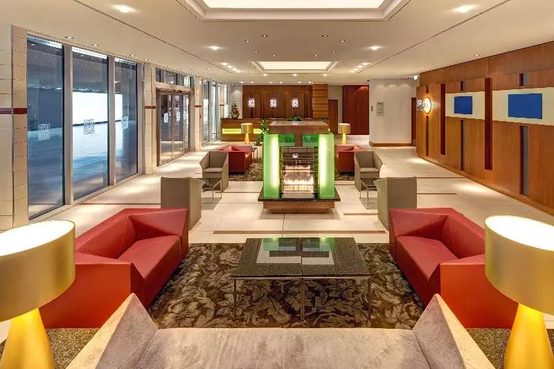 هتل Hilton Garden Inn Frankfurt Airport