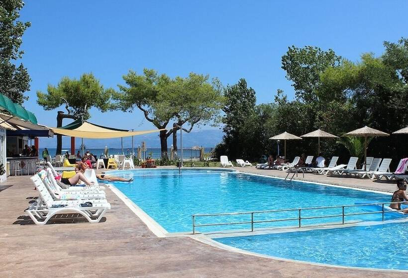 فندق Koulouris Beach