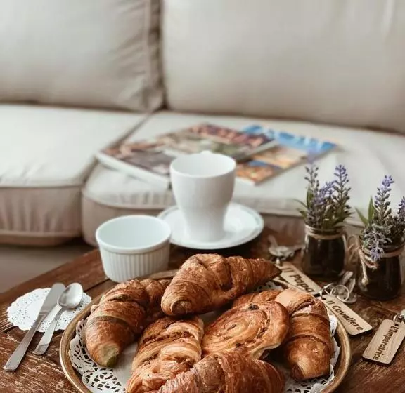 בית מלון כפרי Residenza Sciarra B&B