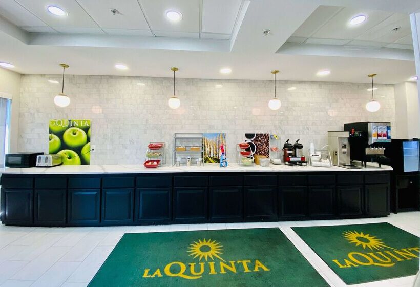 בית מלון כפרי La Quinta By Wyndham Mt. Laurel   Philadelphia