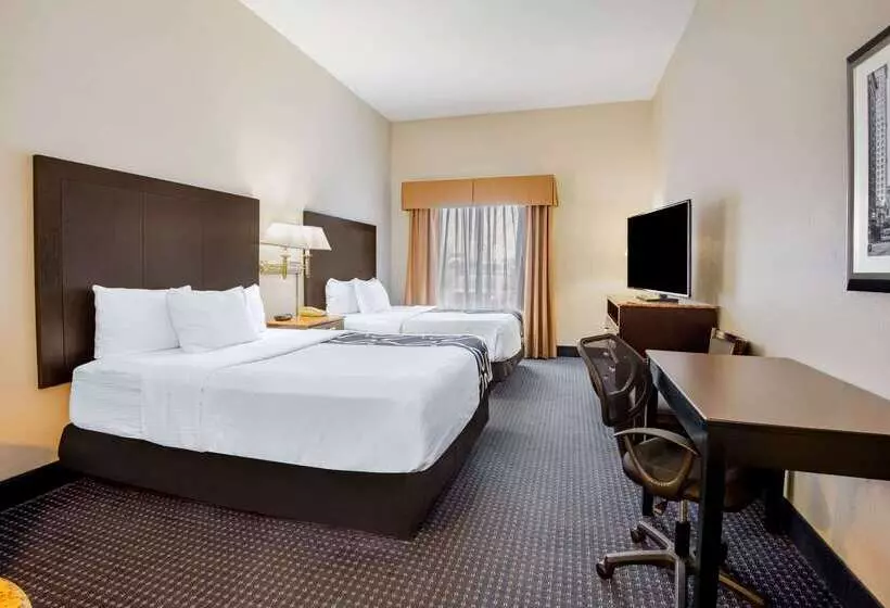 ホテル La Quinta By Wyndham Mt. Laurel Philadelphia