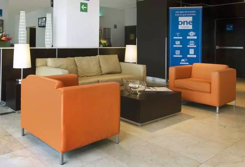 Hotel One Toluca Aeropuerto