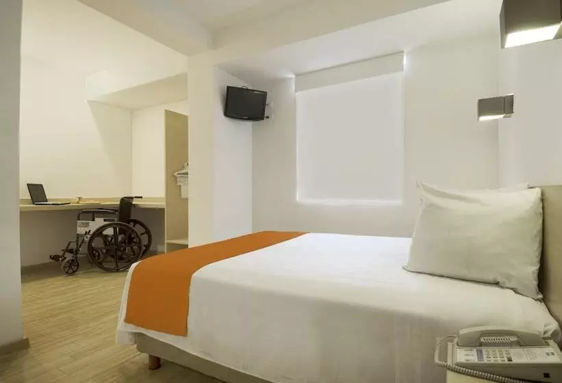 Hotel One Toluca Aeropuerto