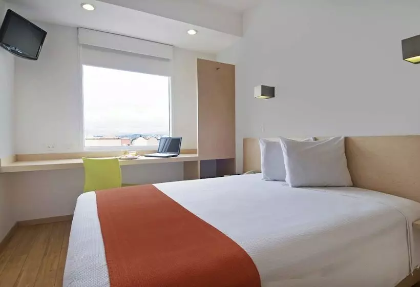 Hotel One Toluca Aeropuerto