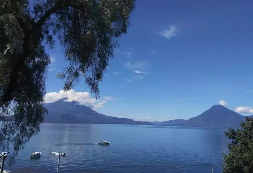 هتل Posada De Don Rodrigo Panajachel