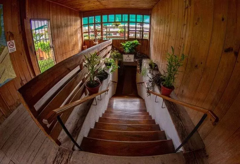 هتل Posada De Don Rodrigo Panajachel