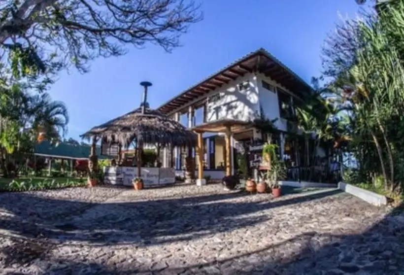 هتل Posada De Don Rodrigo Panajachel