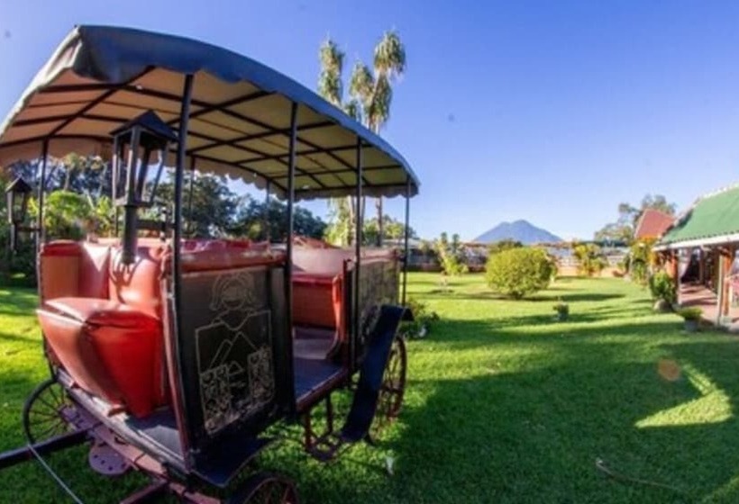 هتل Posada De Don Rodrigo Panajachel