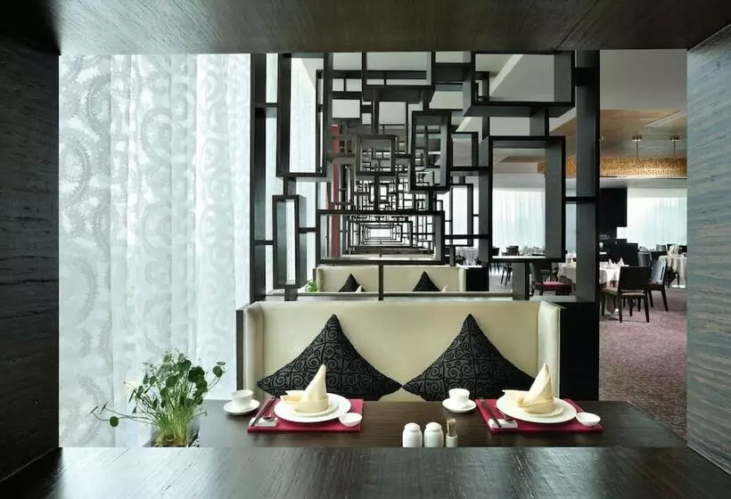 Hotel Swiss Grand Xiamen Harbour View