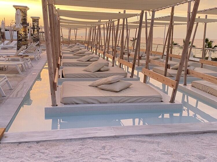 The Island Hotel Adults Only