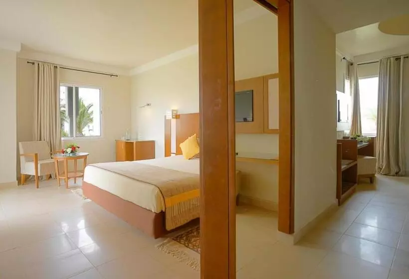 هتل Vincci Helios Beach