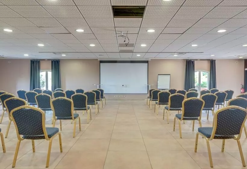 אתר נופש Vacanceole – Le Domaine De Camiole