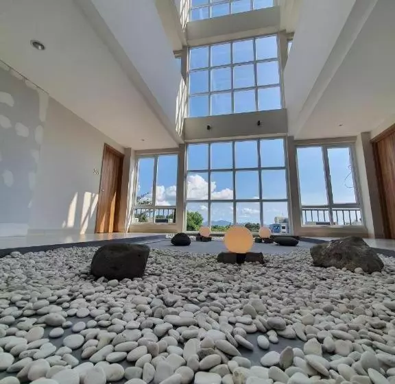 Hart Hotel Premium Rapatmaja