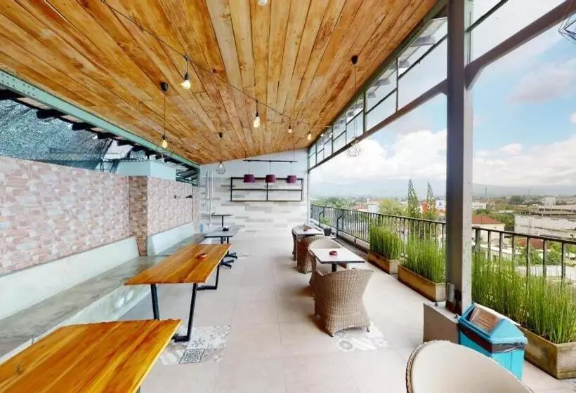 Hart Hotel Premium Rapatmaja