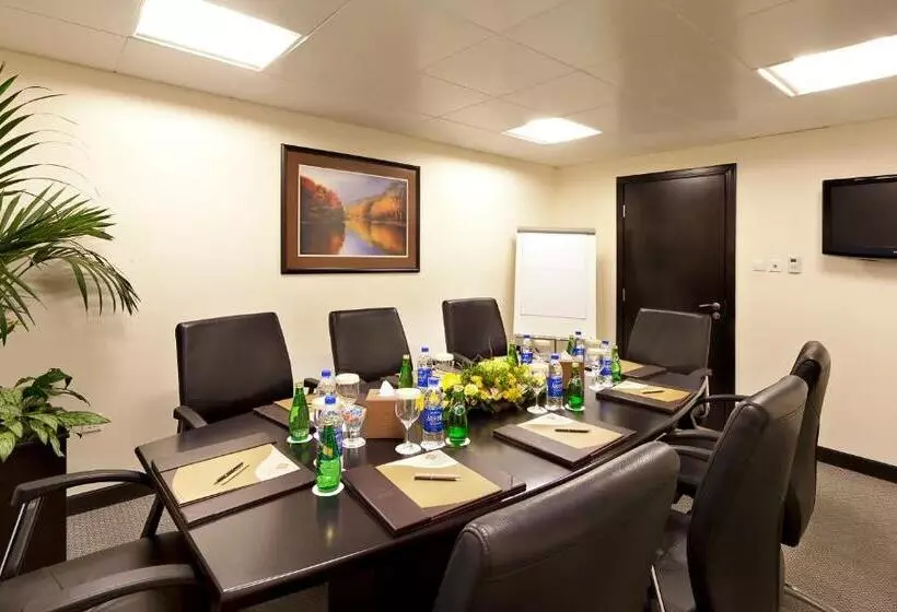 Al Manzel Hotel Apartments