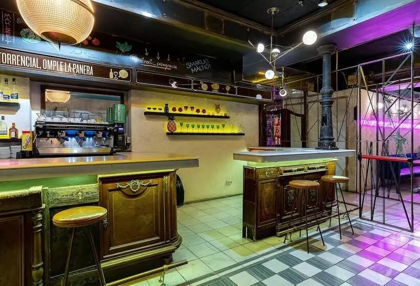 Casa Gracia Barcelona Hostel