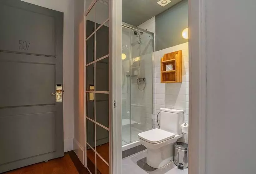 Casa Gracia Barcelona Hostel