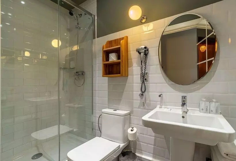 Casa Gracia Barcelona Hostel