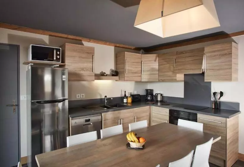 Cgh Résidences & Spas Les Chalets Du Soleil Contemporain