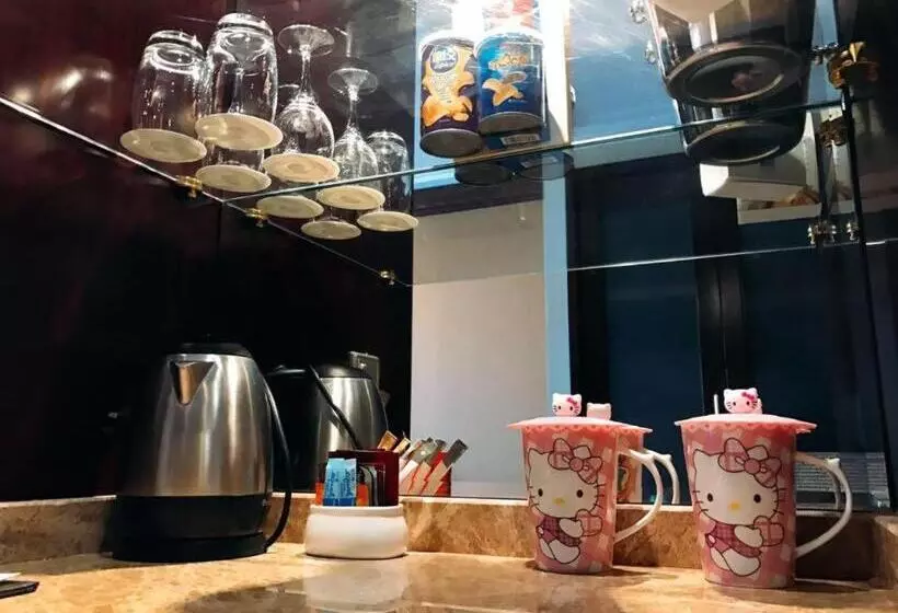 Golden Eagle Summit Hotel Downtown