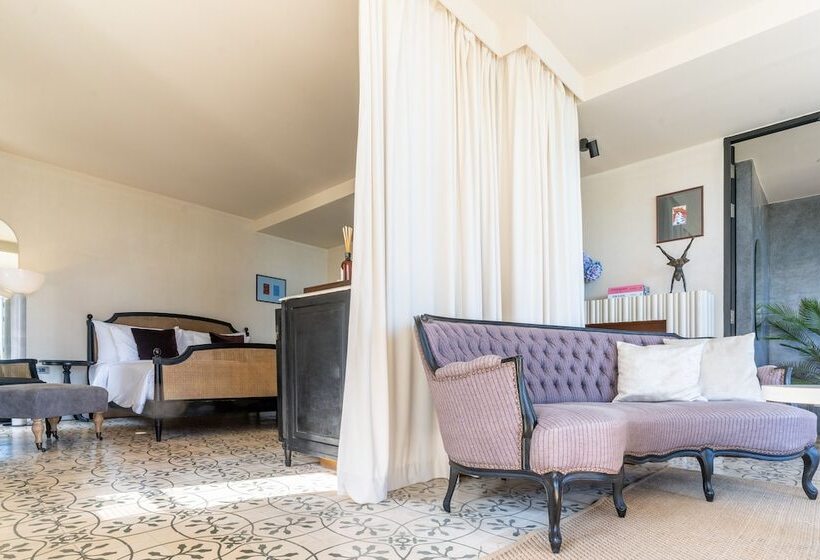 هتل B House Samui