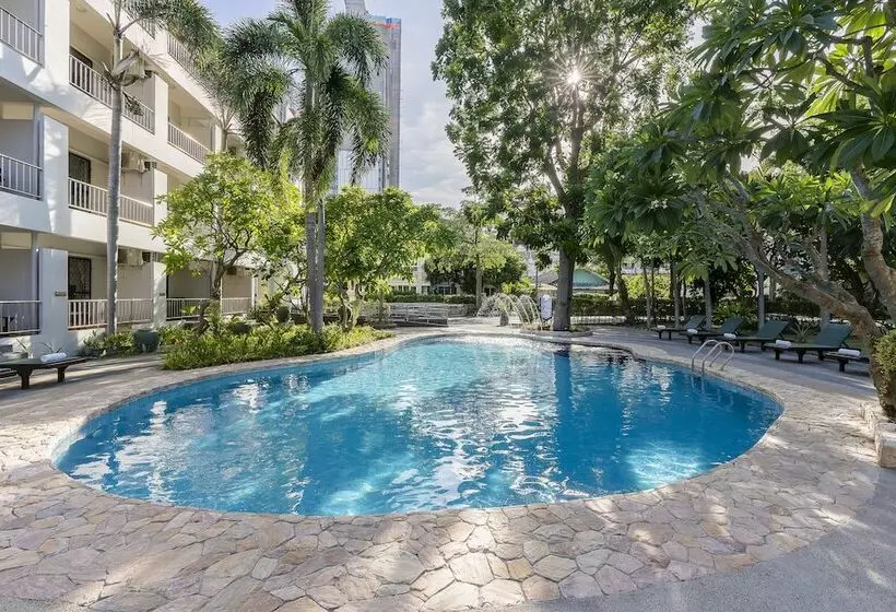 Отель Bella Villa Pattaya 3rd Road