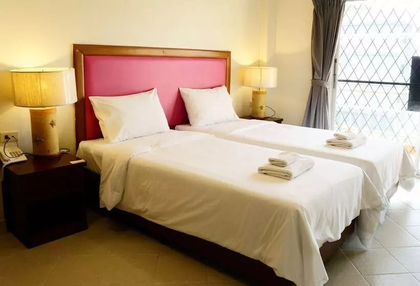 Отель Bella Villa Pattaya 3rd Road