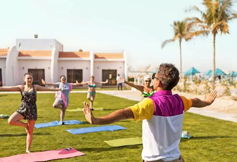 هتل Bm Beach Resort