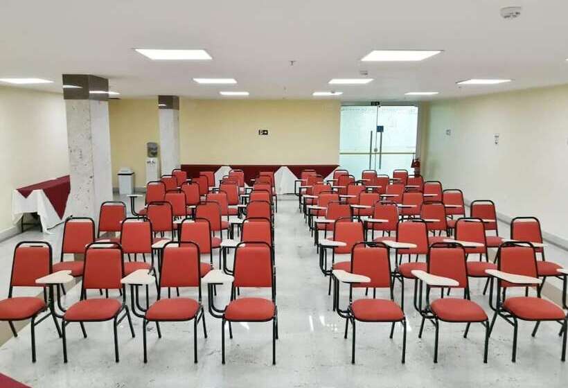 Otel Brisa Tropical De Macaé