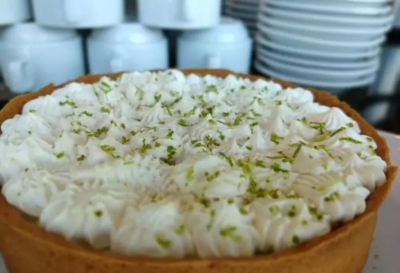 בית מלון כפרי Brisa Tropical De Macaé