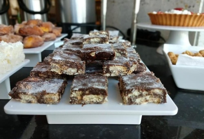 Otel Brisa Tropical De Macaé