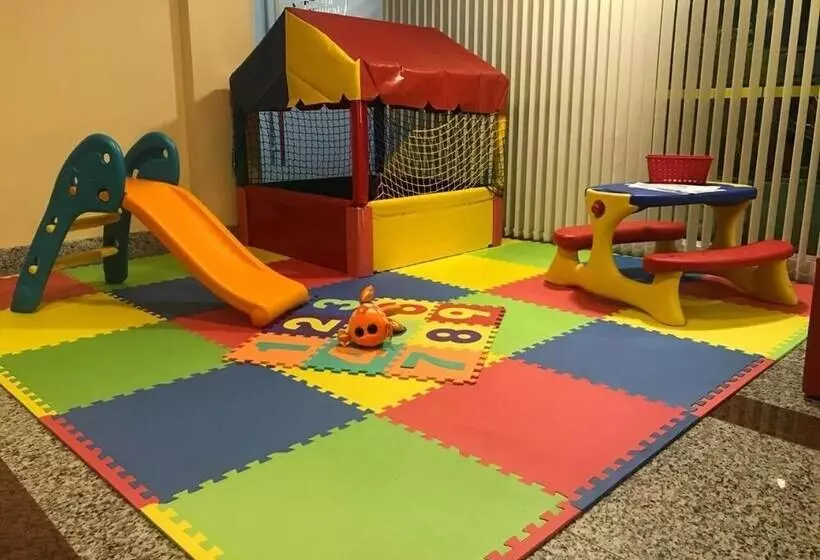 בית מלון כפרי Brisa Tropical De Macaé