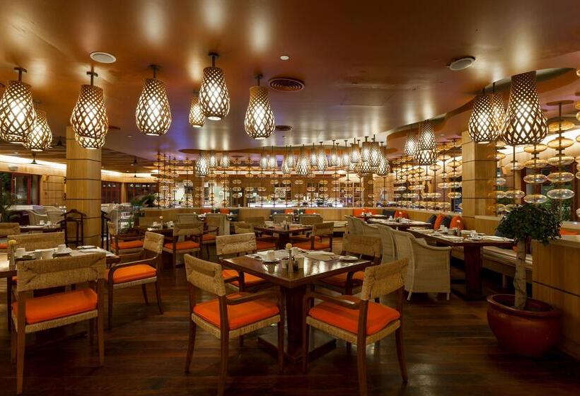 فندق Centara Grand Beach Resort Phuket   Sha Plus