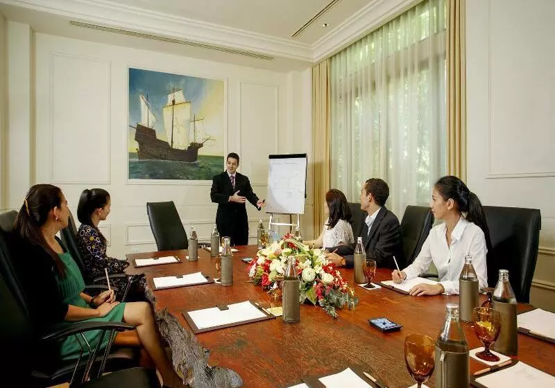 Hotelli Centara Grand Beach Resort Phuket Sha Plus