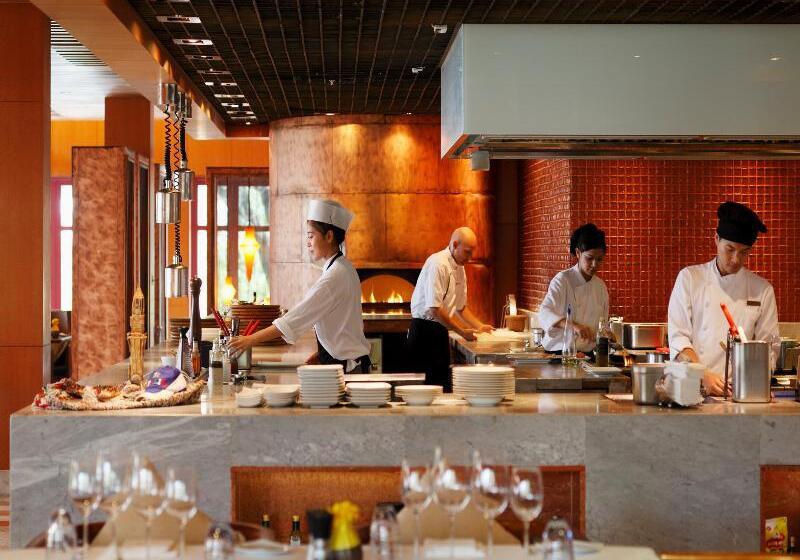 فندق Centara Grand Beach Resort Phuket   Sha Plus