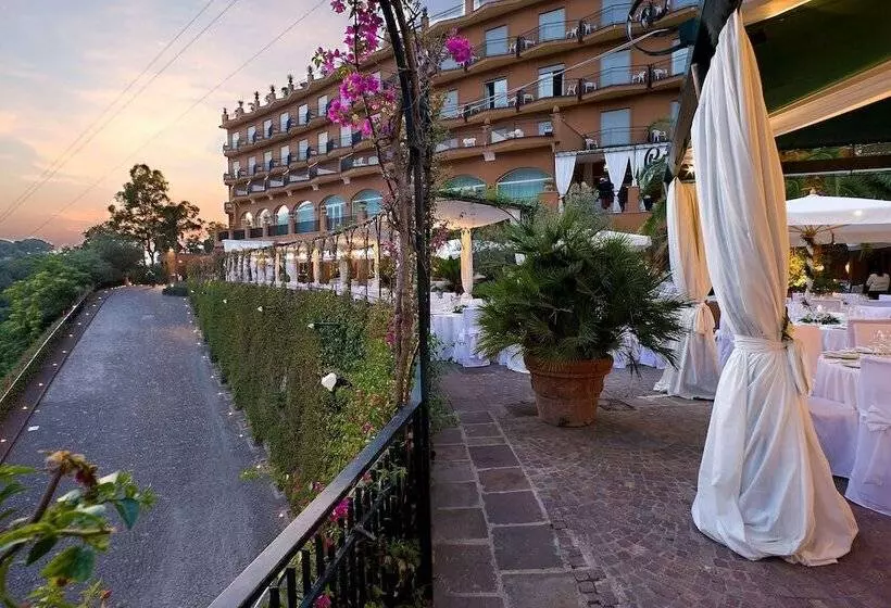 هتل Dei Congressi