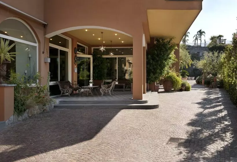 هتل Dei Congressi