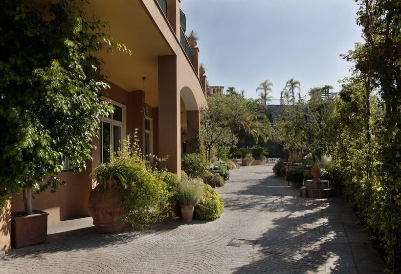 هتل Dei Congressi