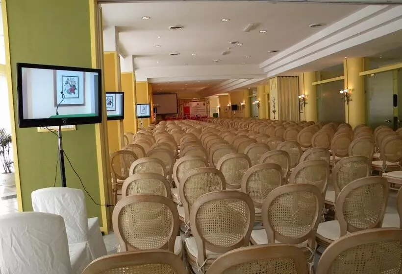 هتل Dei Congressi