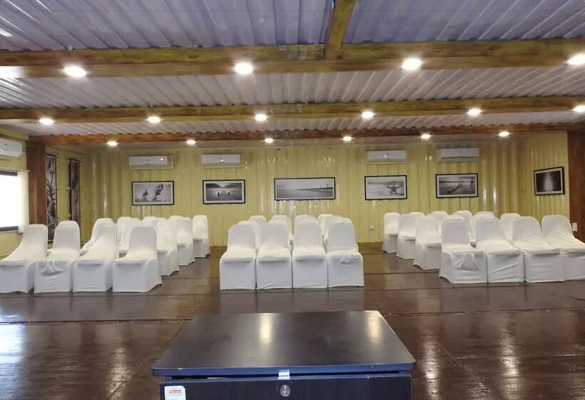 ホテル Dudhsagar Spa Resort