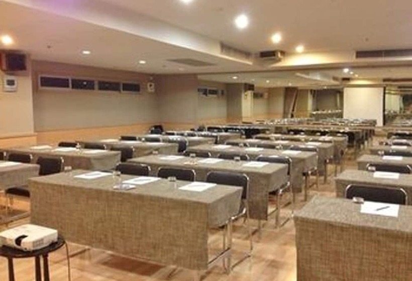 هتل Evergreen Place Siam By Uhg