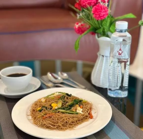 Отель Grand Tower Inn Sathorn