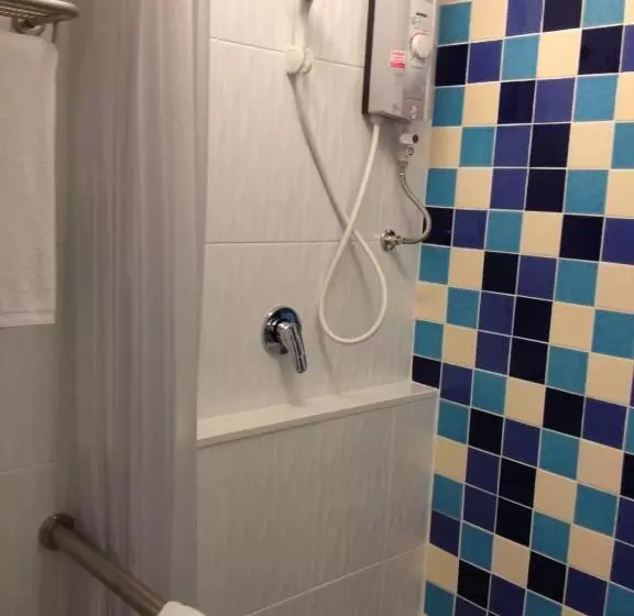 Отель Grand Tower Inn Sathorn