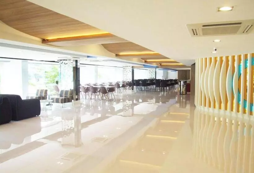 Отель Grand Tower Inn Sathorn
