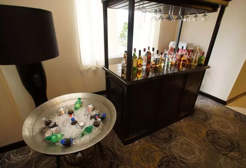 Отель Hampton Inn By Hilton Tampico Aeropuerto